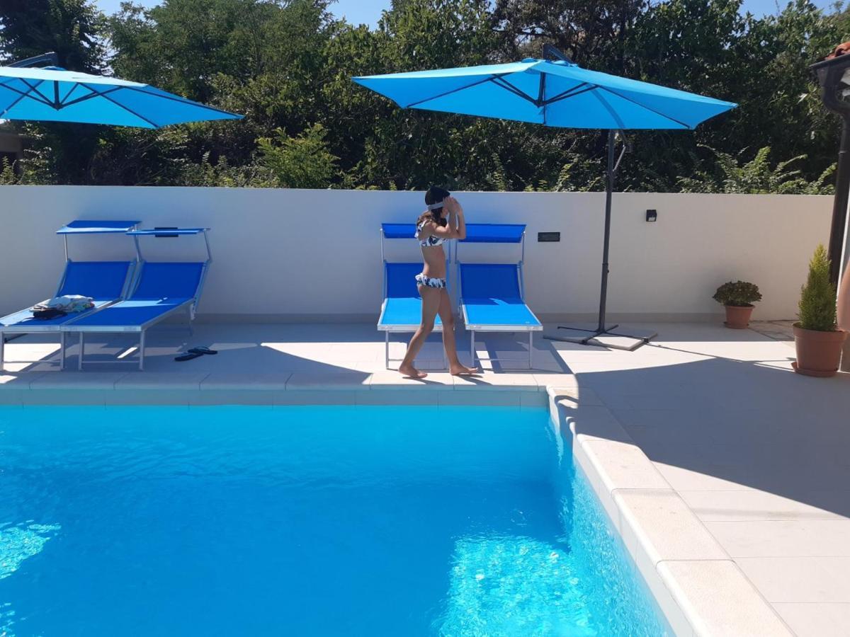 Villa Bianca - Apartment With Private Pool Privlaka  Exterior foto